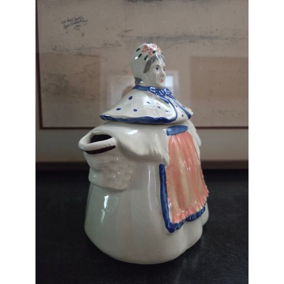 Shawnee Pottery Granny Ann Teapot USA 8" Hand-Painted Vintage Kitchenware - Picture 5 of 10